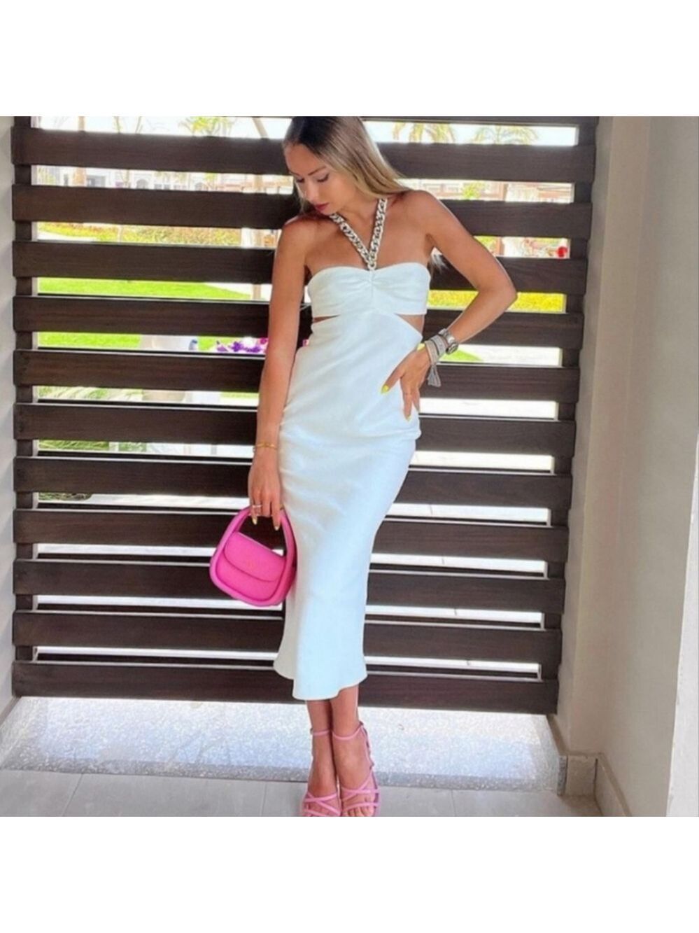 NWT Zara Cut Out Chain Detail White Dress - Picture 3 of 17